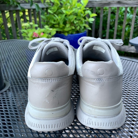 Everlane Tread Trainer Sneakers, women’s Size 9 (9.5 on label, they run small) - Picture 4 of 5